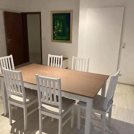 Διαμέρισμα Ferienwohnung Mit 125qm Am Rande Der Fussgaengerzone In Sigmaringen